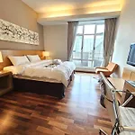Comar Place Klcc Twin Towers Serviced Apartment